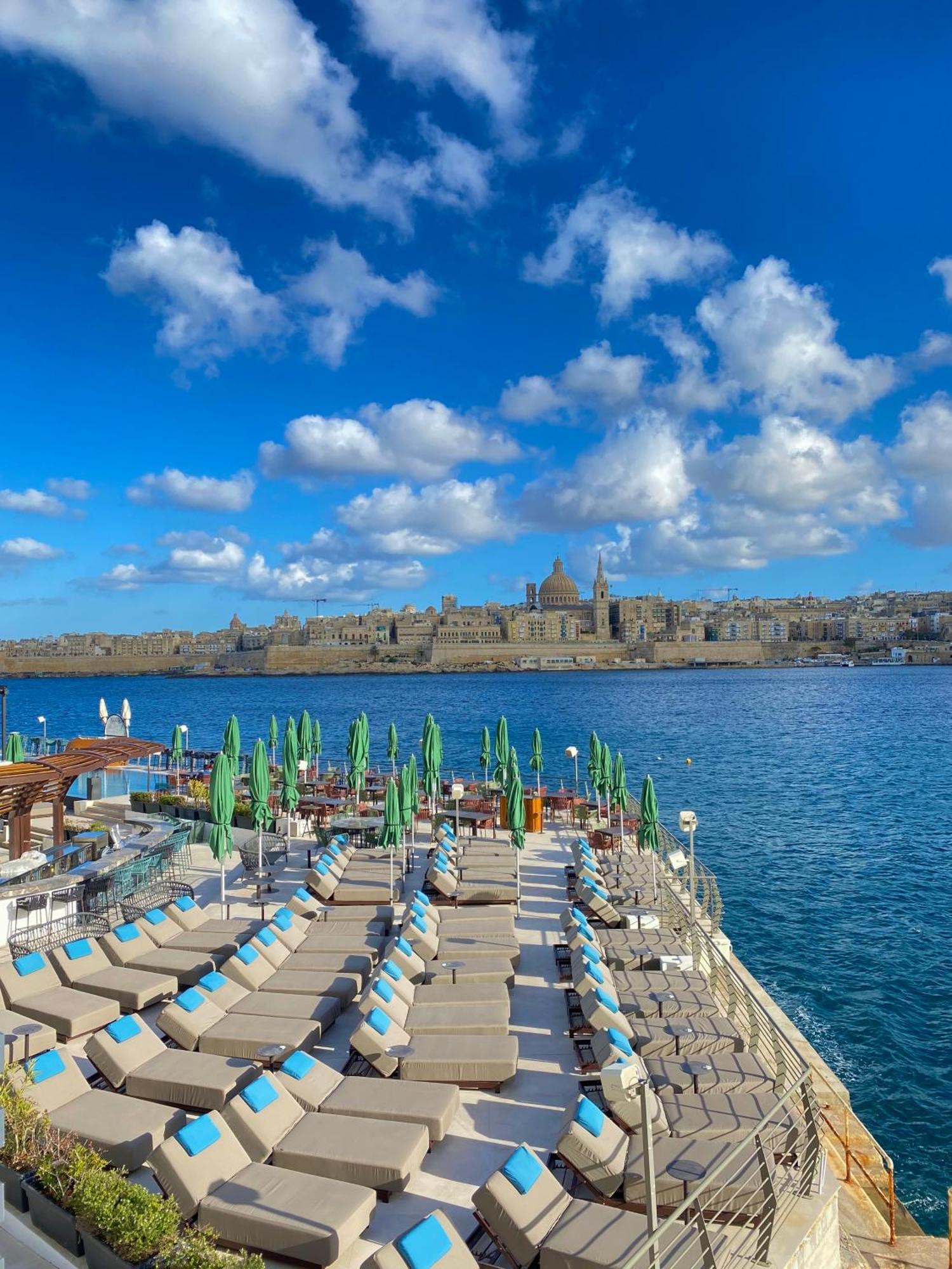 Tigne Sliema Three Bedrooms Apartment Bagian luar foto