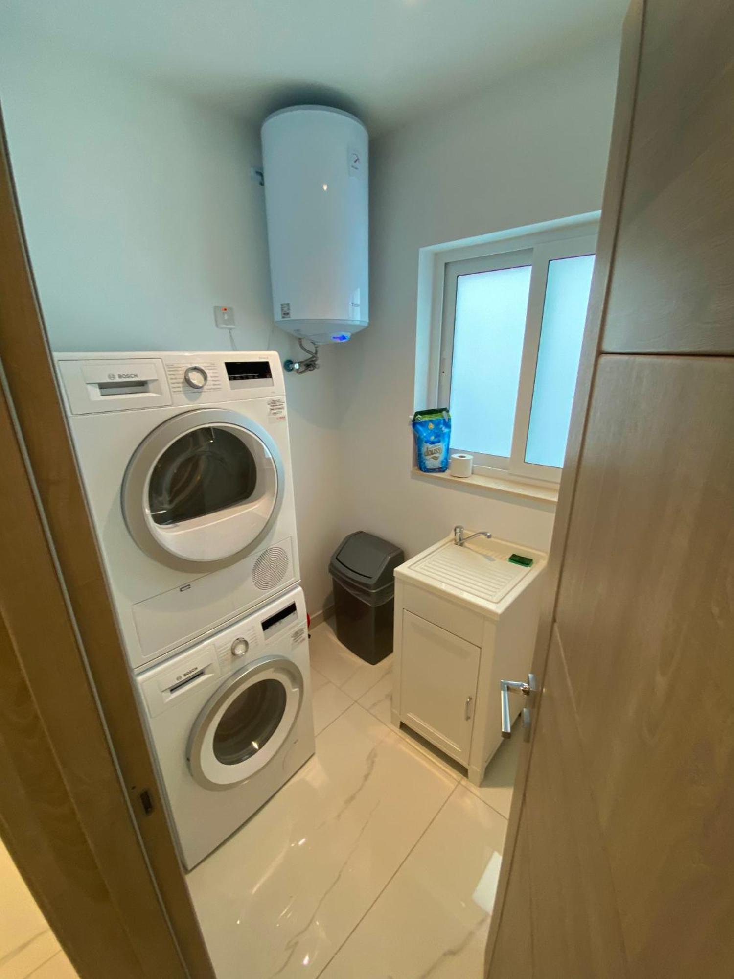 Tigne Sliema Three Bedrooms Apartment Bagian luar foto