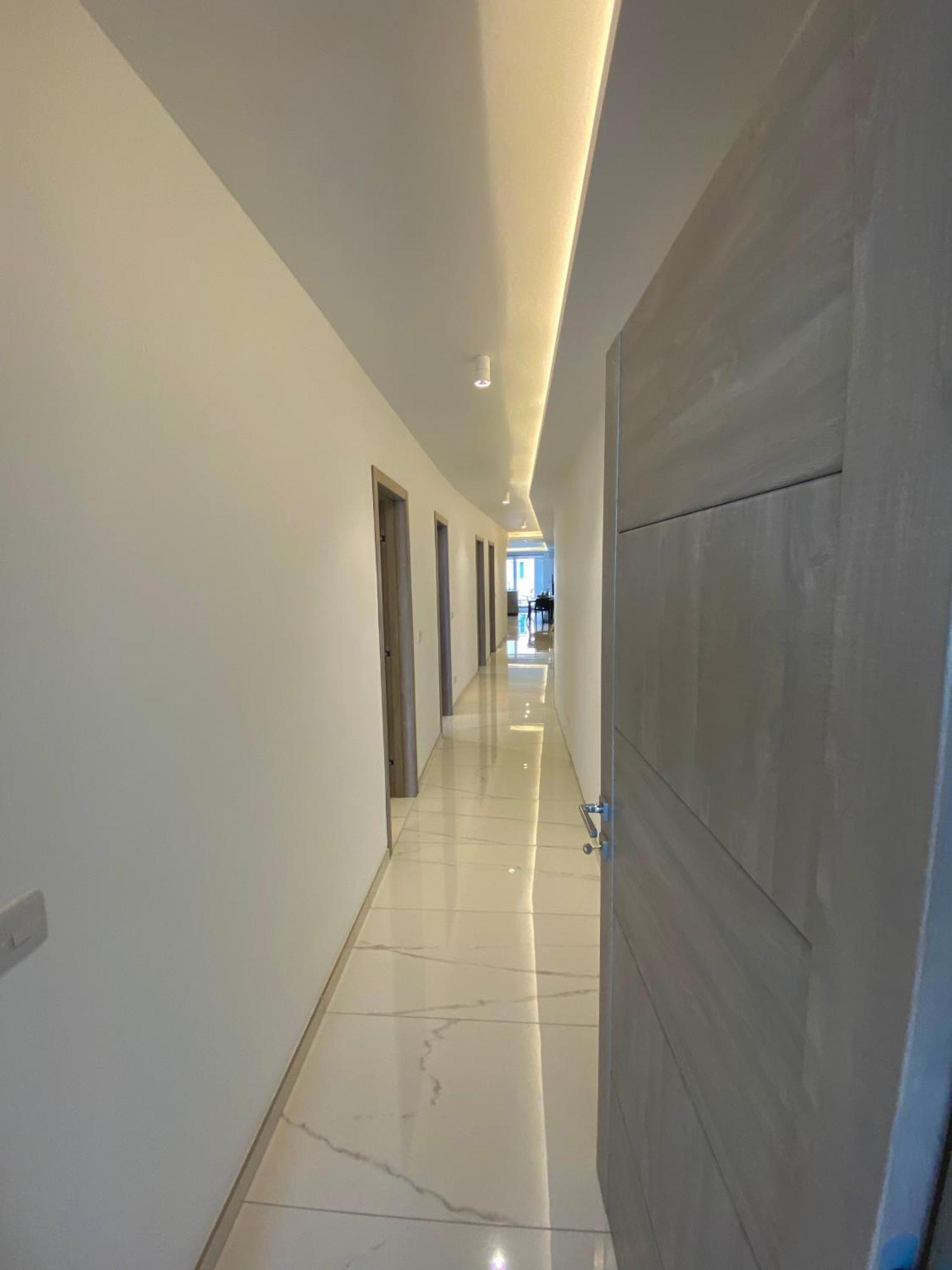 Tigne Sliema Three Bedrooms Apartment Bagian luar foto