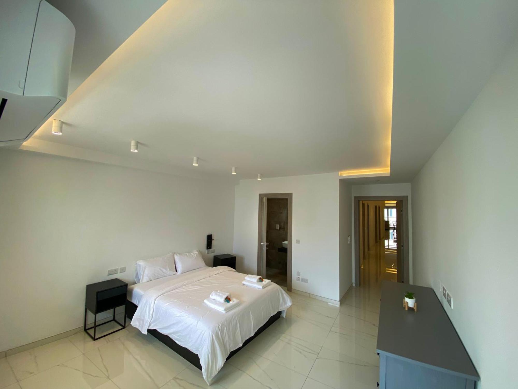 Tigne Sliema Three Bedrooms Apartment Bagian luar foto