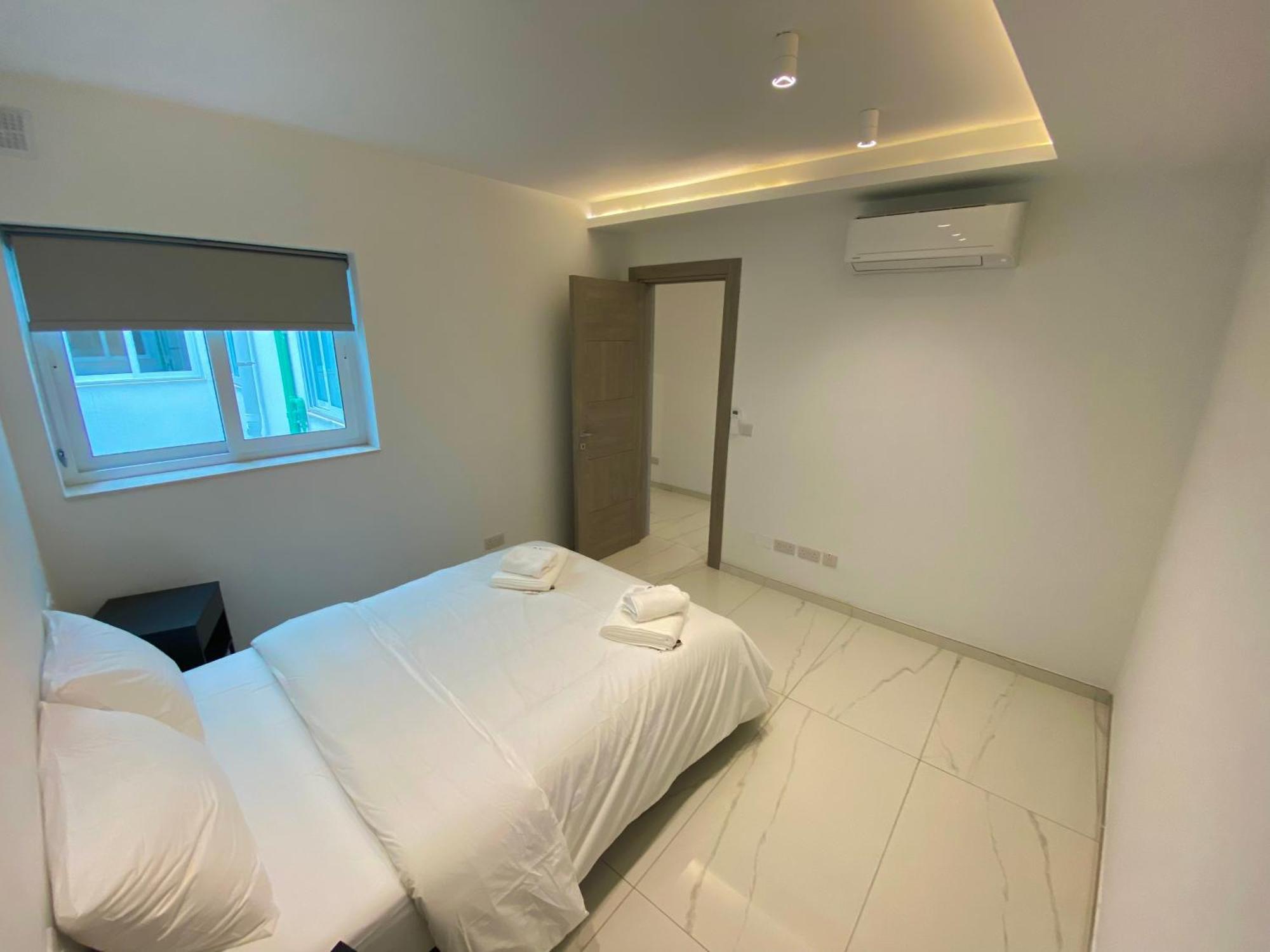 Tigne Sliema Three Bedrooms Apartment Bagian luar foto