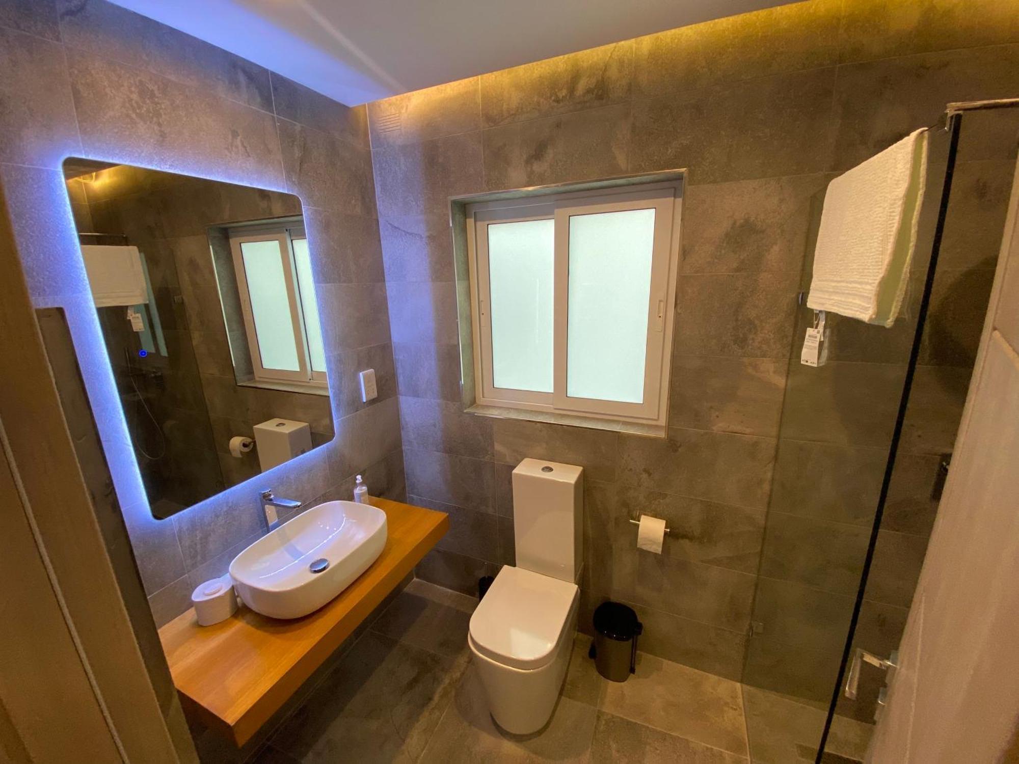 Tigne Sliema Three Bedrooms Apartment Bagian luar foto