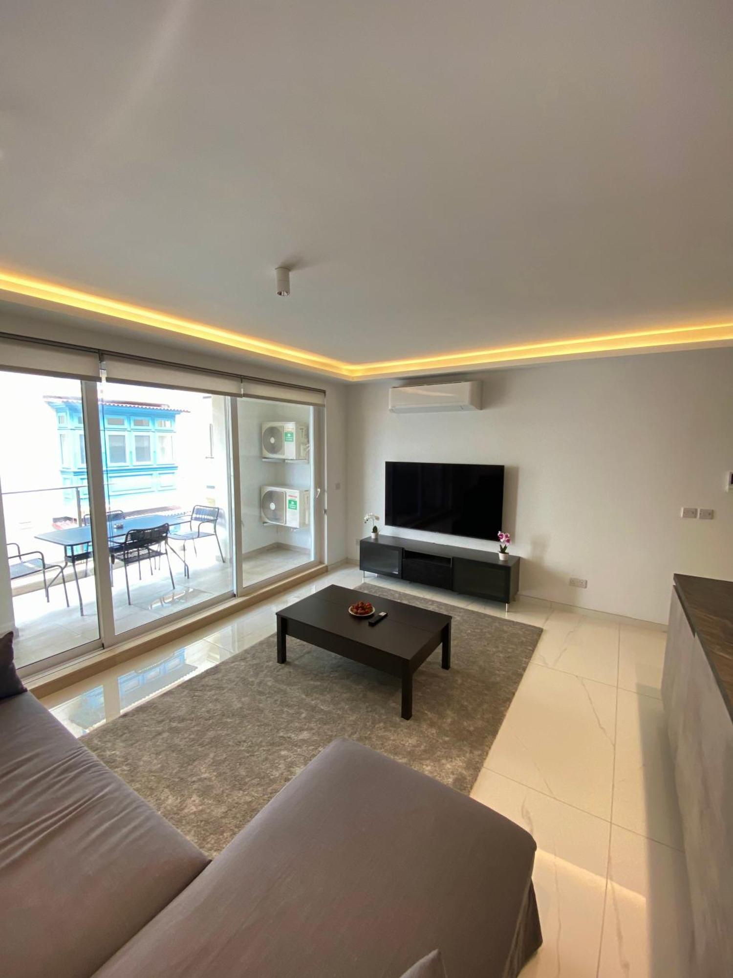 Tigne Sliema Three Bedrooms Apartment Bagian luar foto