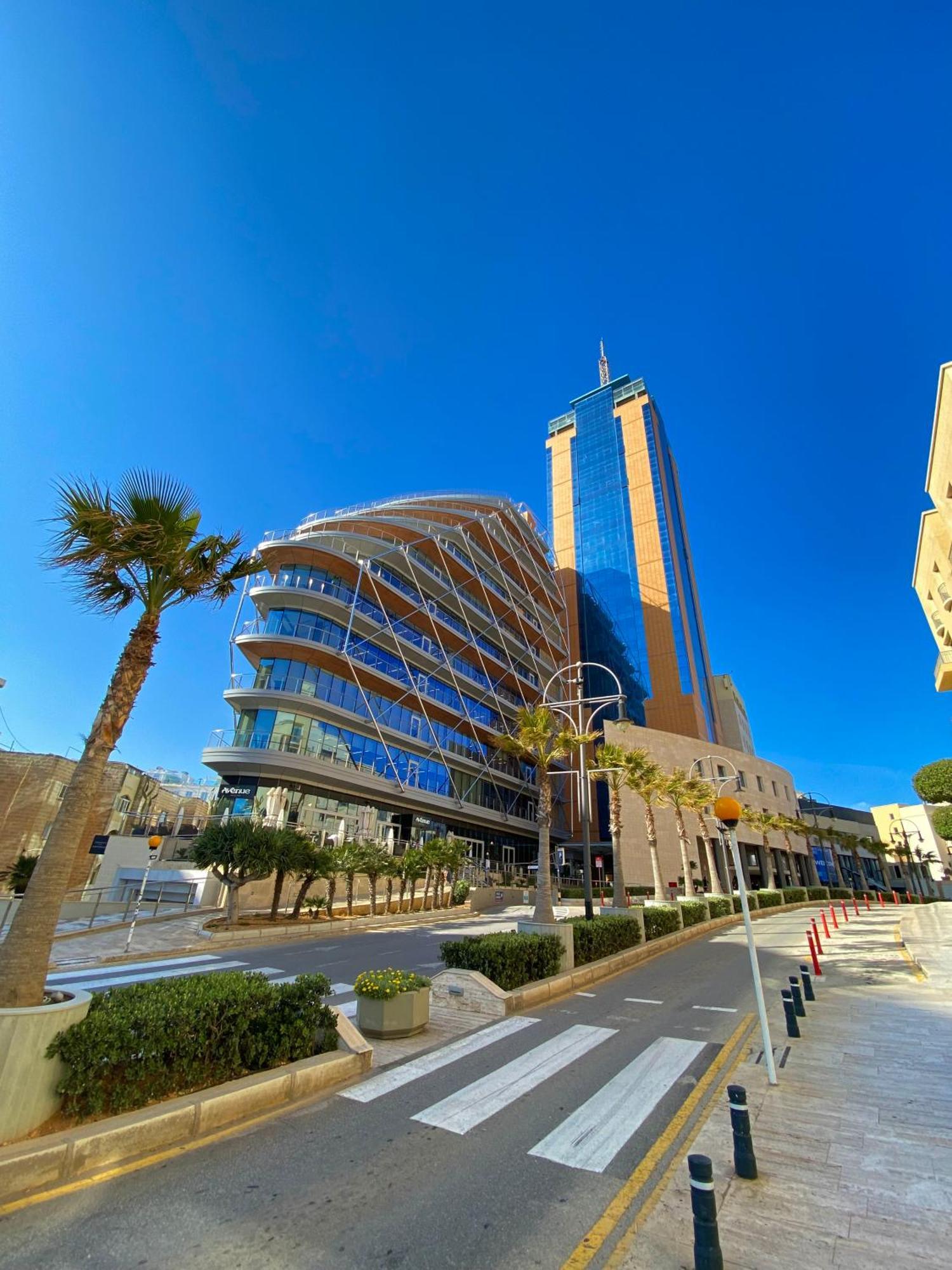 Tigne Sliema Three Bedrooms Apartment Bagian luar foto
